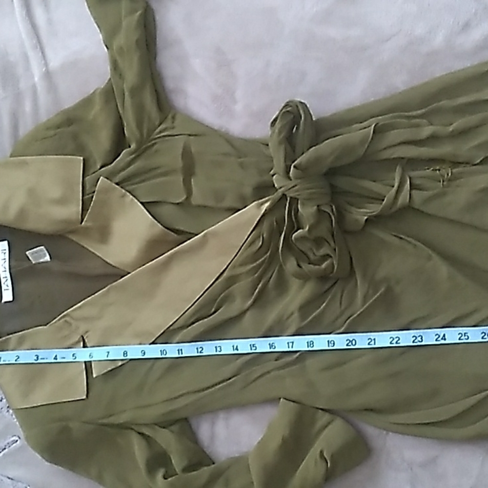 🫒 Vintage Tahari OLIVE Crepe Wrap Dress Sz 4 - Picture 3 of 16